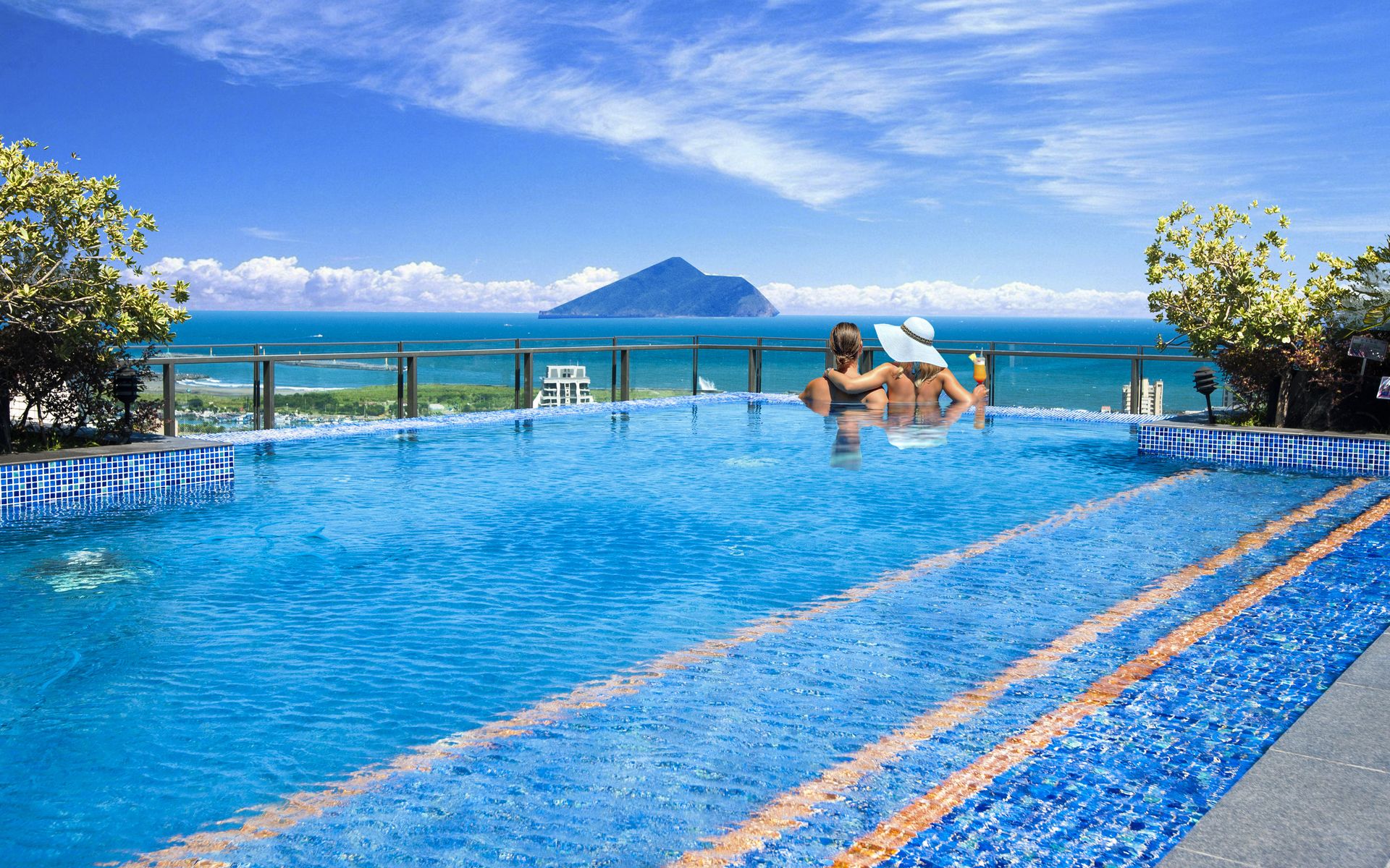 輕旅飛揚無邊際泳池